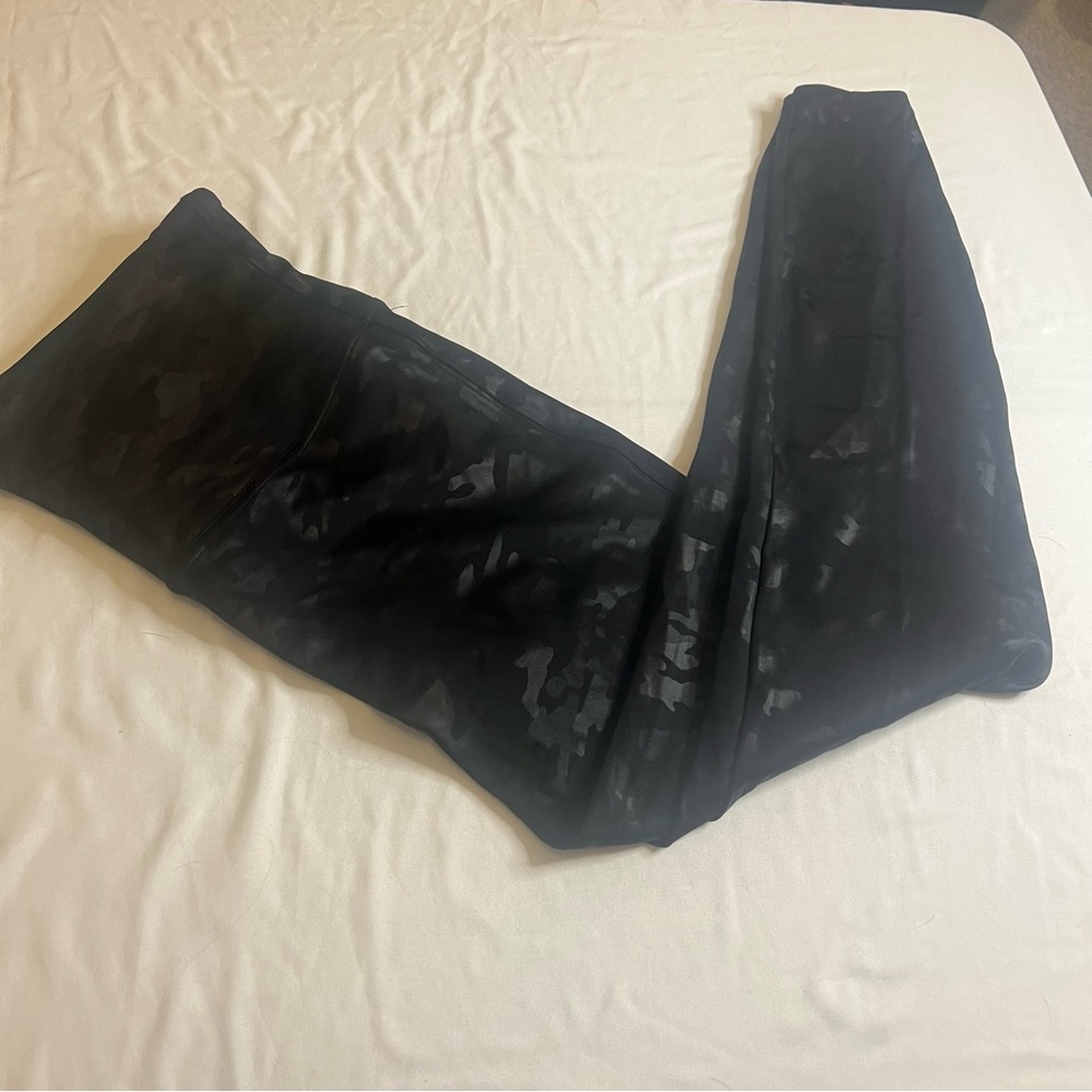SPANX Women’s 2X Black Tonal Camo High Rise Leggings Shiny Active Pant